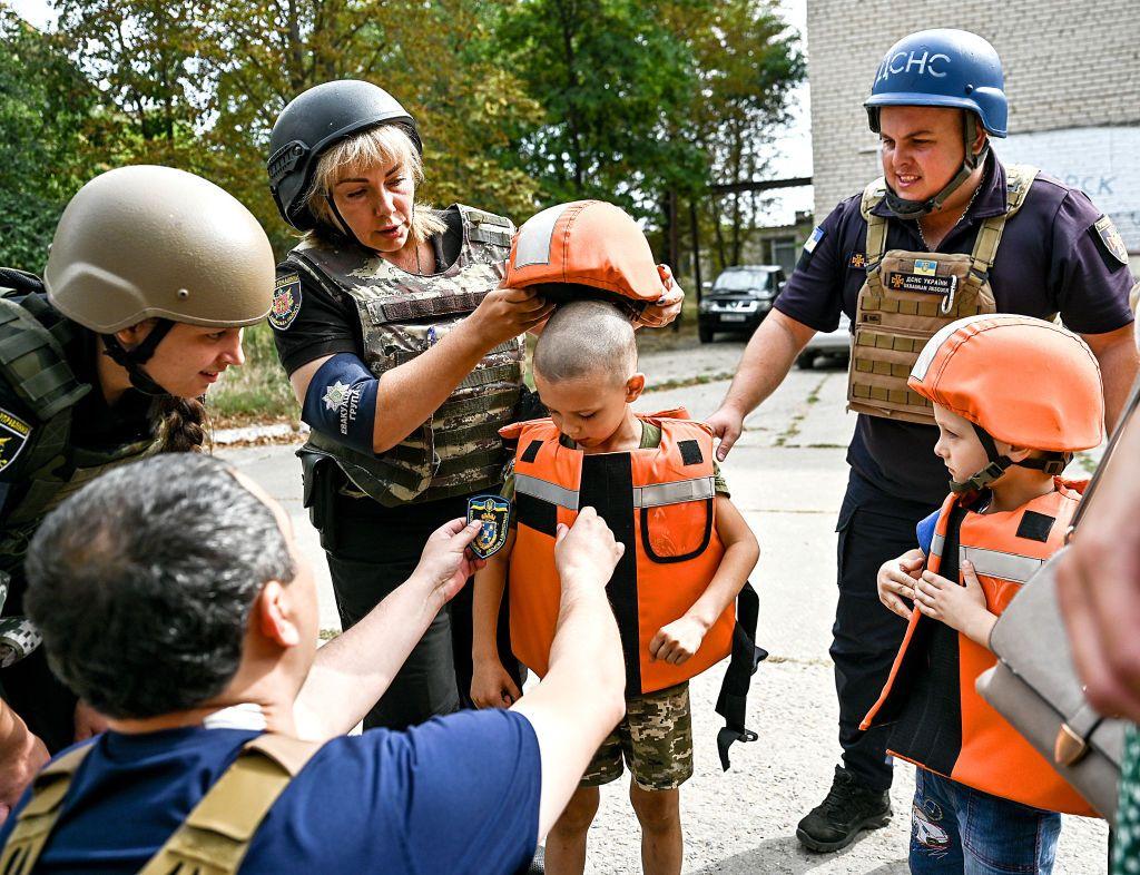 Evacuations ordered for children near  Kherson Oblast front lines