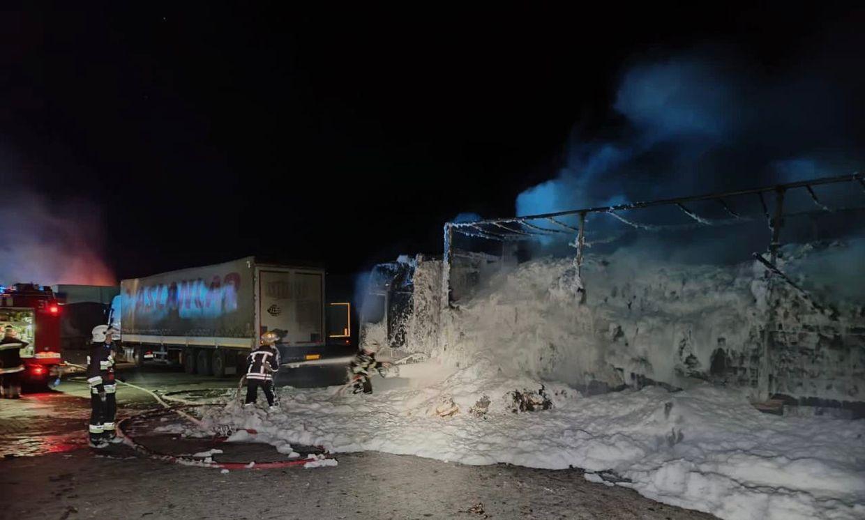 Russia’s overnight attack against Ukraine injures 2, damages infrastructure