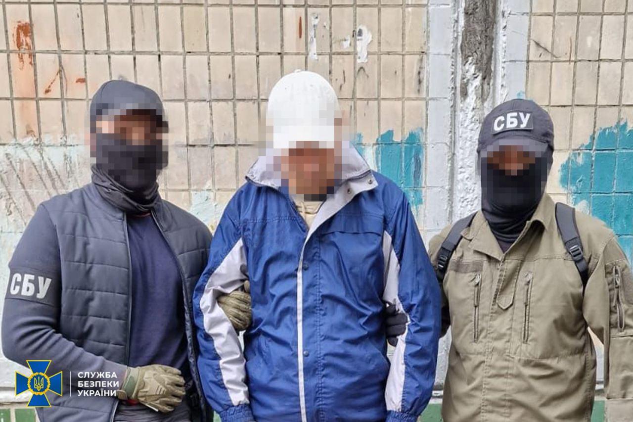 SBU detains two Kyiv residents suspected of coordinating Russian strikes
