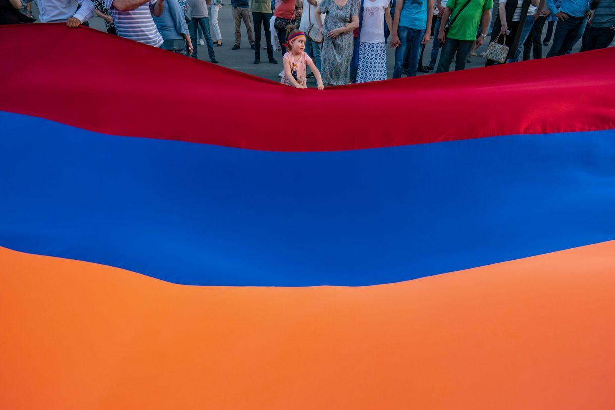 Media: Protesters clash with police at Russian embassy in Armenia over Azerbaijan's offensive