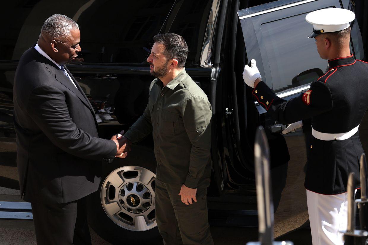 Zelensky arrives at Pentagon for talks with Defense Secretary Austin
