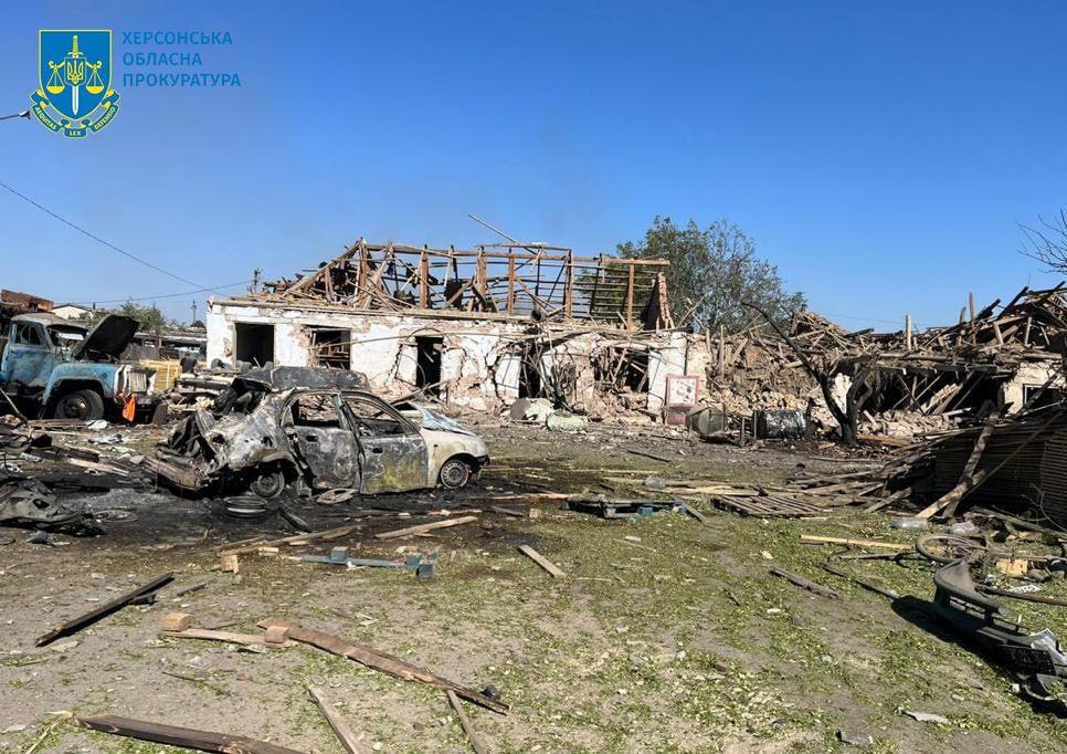 Update: Russian air strike on Beryslav in Kherson Oblast kills 3, injures 1
