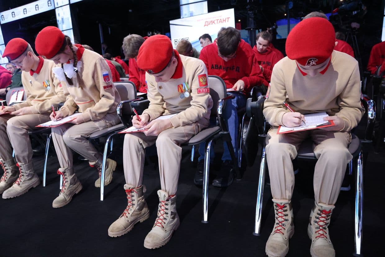 UK Defense Ministry: New Russian curriculum to prepare students for military service