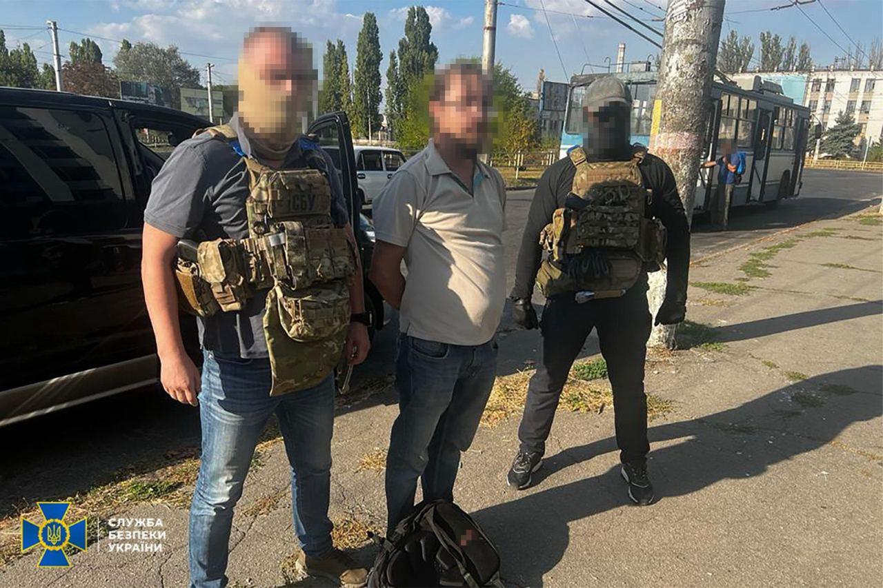 SBU detains priest of Kremlin-linked church over selling arms