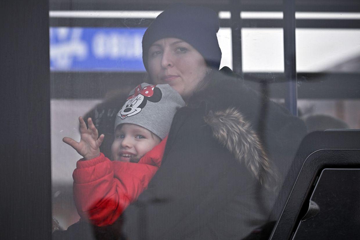 EU extends protection for Ukrainian refugees until 2025