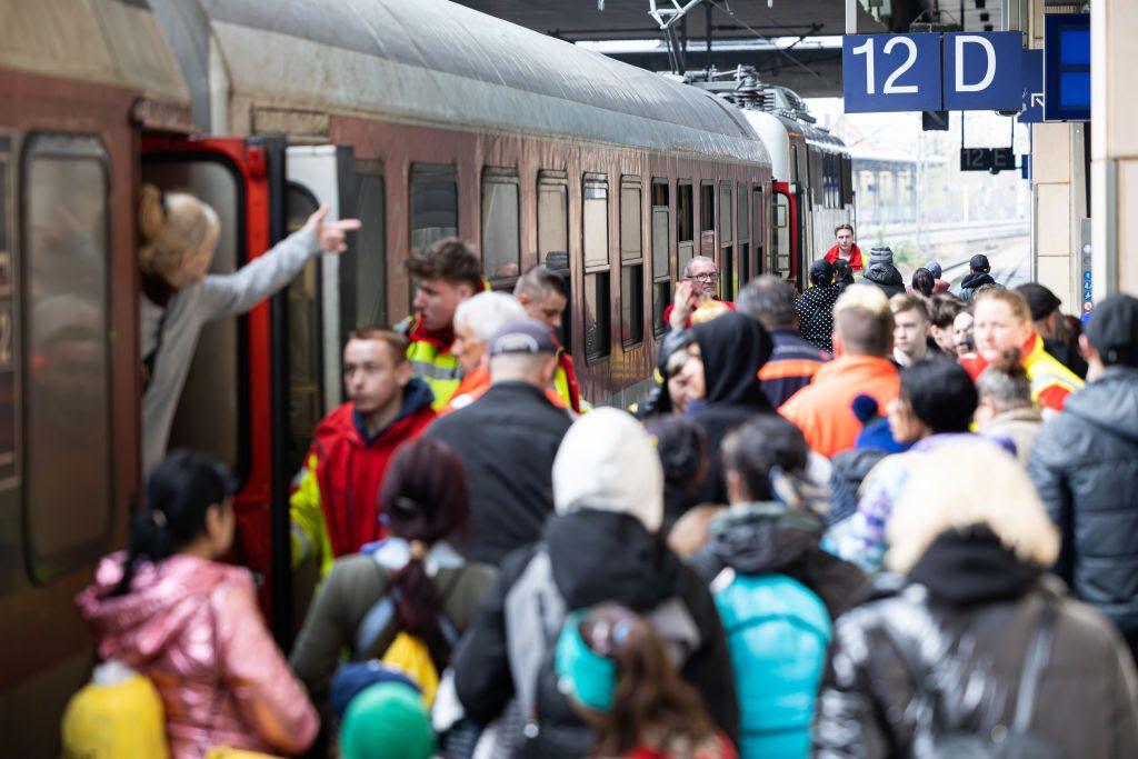 Deputy PM denies alleged pressure on EU to return refugees to Ukraine
