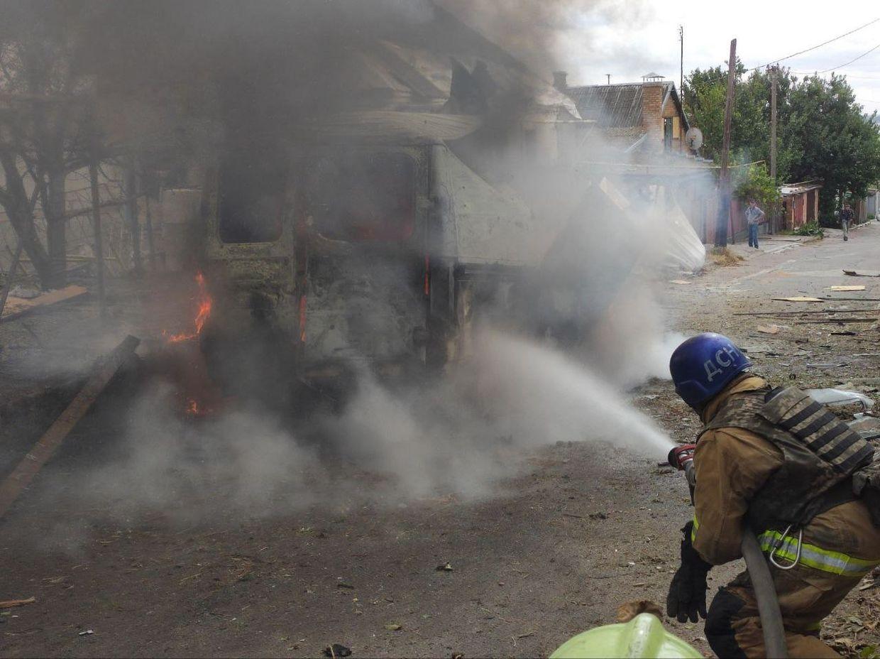 State Emergency Service: 2 rescuers injured in Russian attack on Nikopol