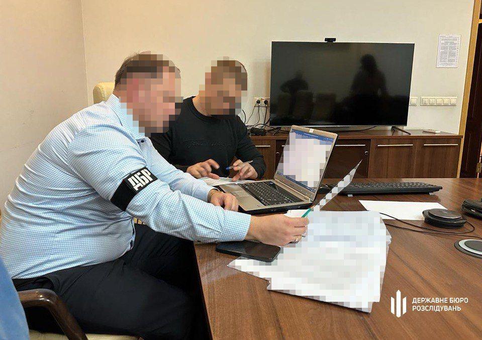 Investigators conduct searches at Kyiv power plant over suspected embezzlement