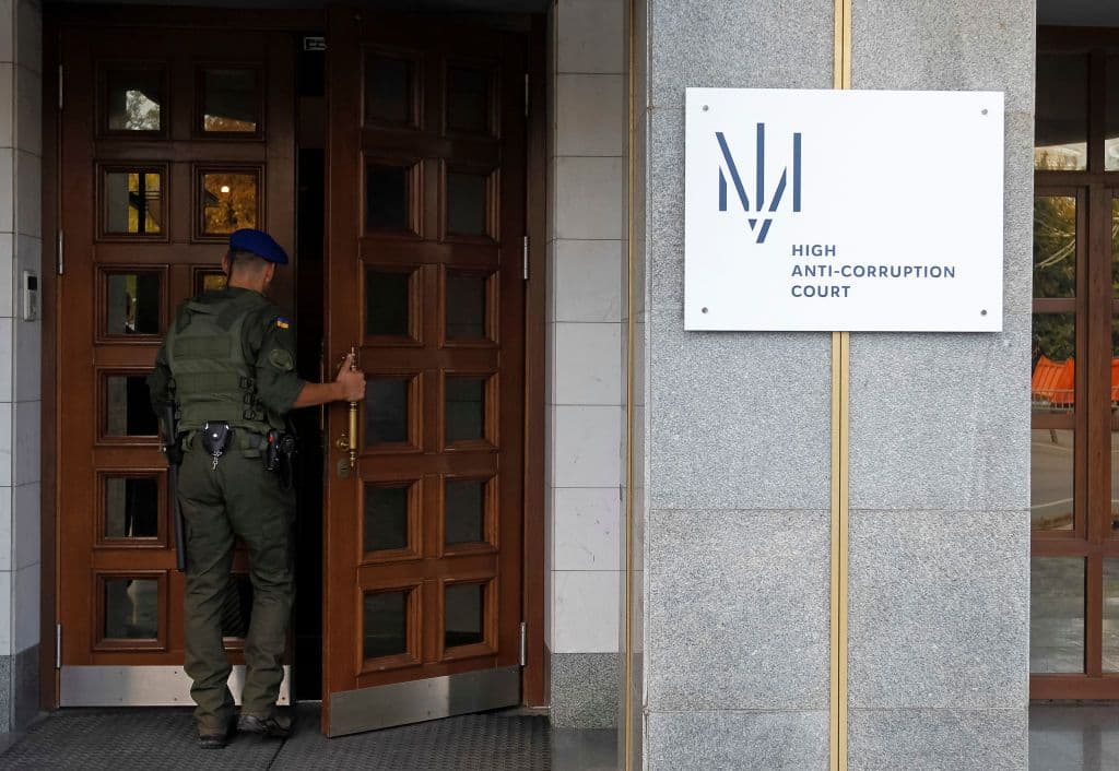 Poll: Besides war, Ukrainians most concerned about corruption