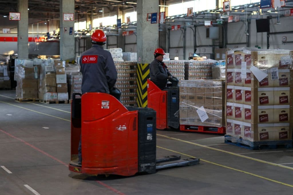 Explosion at major Ukrainian postal company kills one, injures two in Kyiv