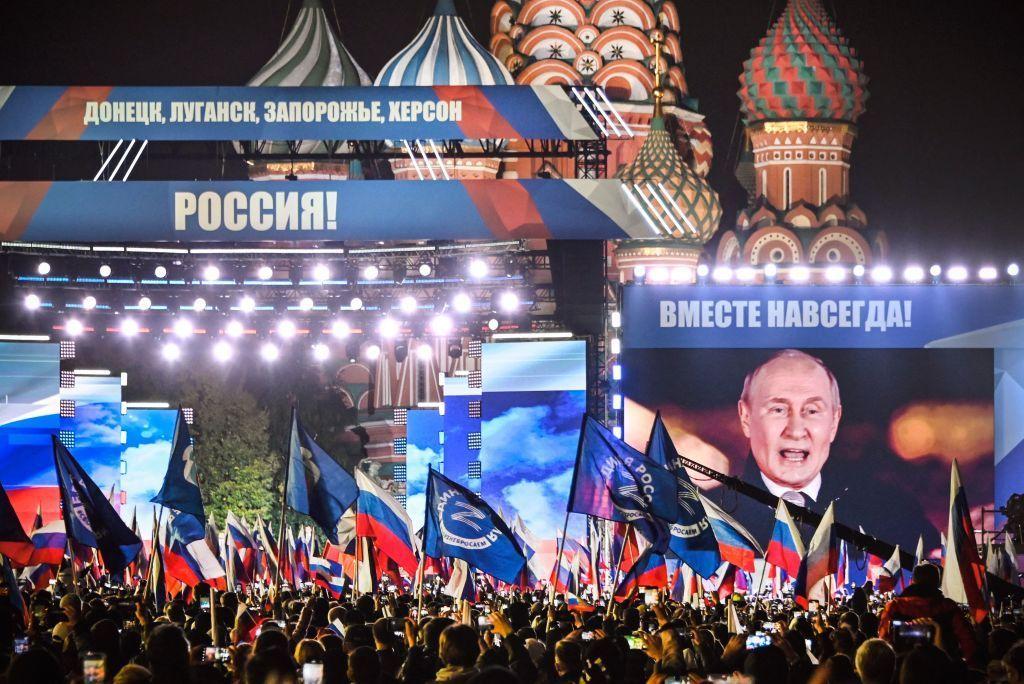 Poll: 77% of Russians support war in Ukraine