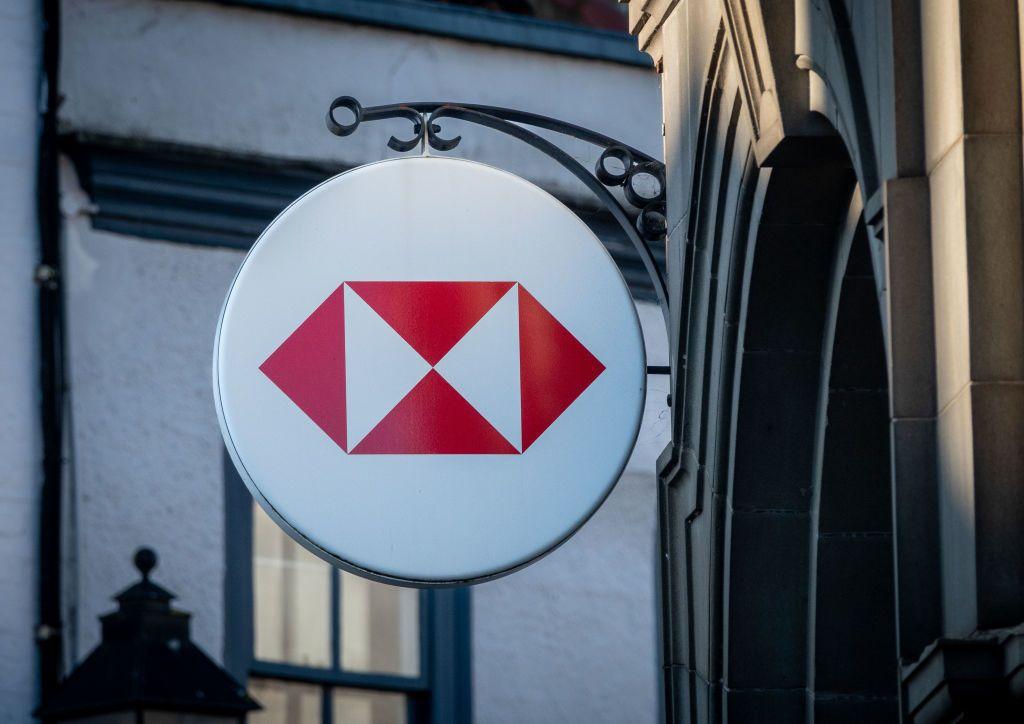 HSBC bank delays sale of Russian subsidiary