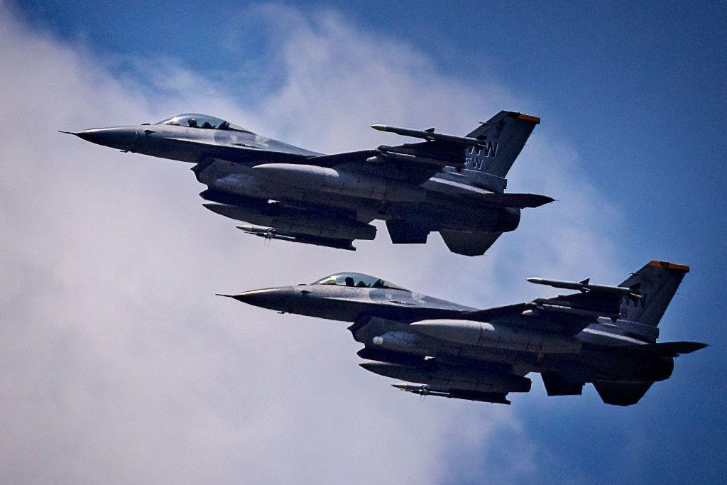 Lawmaker: Ukraine to operate F-16 jets in late spring 2024 in 'best-case scenario'