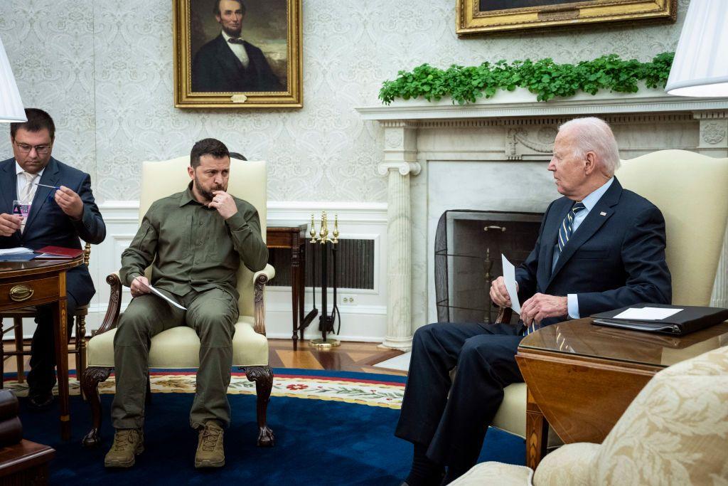 Zelensky speaks with Biden before US national address