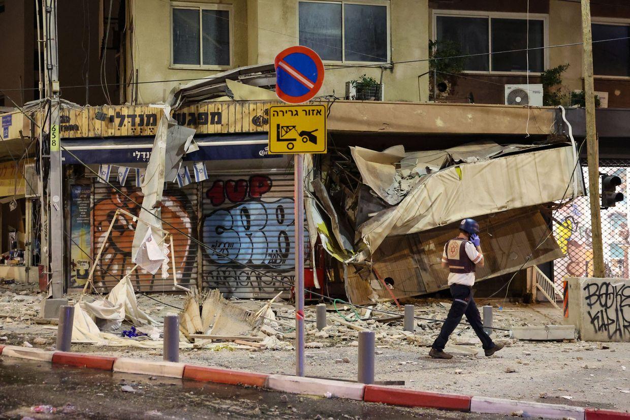 Zelensky: 1 Ukrainian possibly killed in Israel, search for 2 others underway