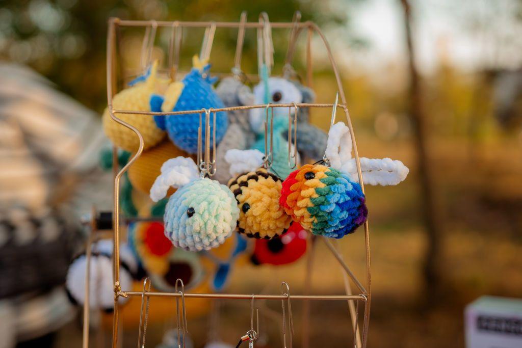 Ukrainians can now officially open stores on Etsy online marketplace