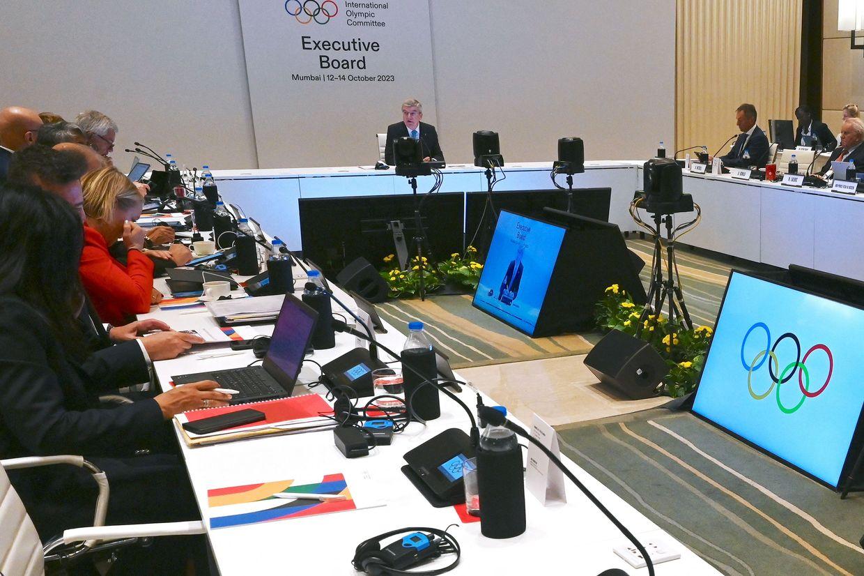 Russian Olympic Committee suspended after seizing Ukraine's sporting organizations