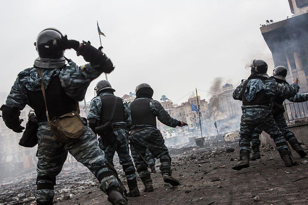 Court announces sentences for riot police officers accused of killing EuroMaidan protesters