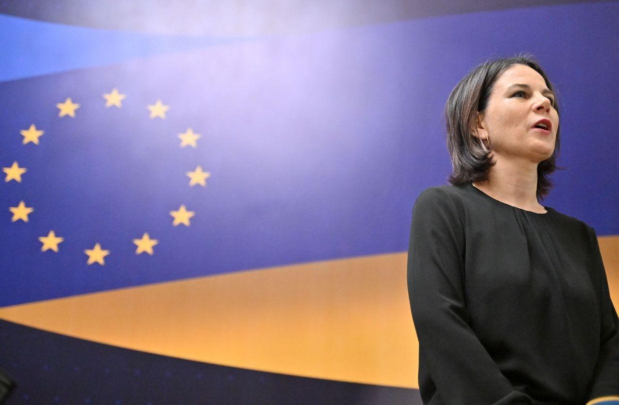 Baerbock hints at positive signal on Ukraine's EU accession in December