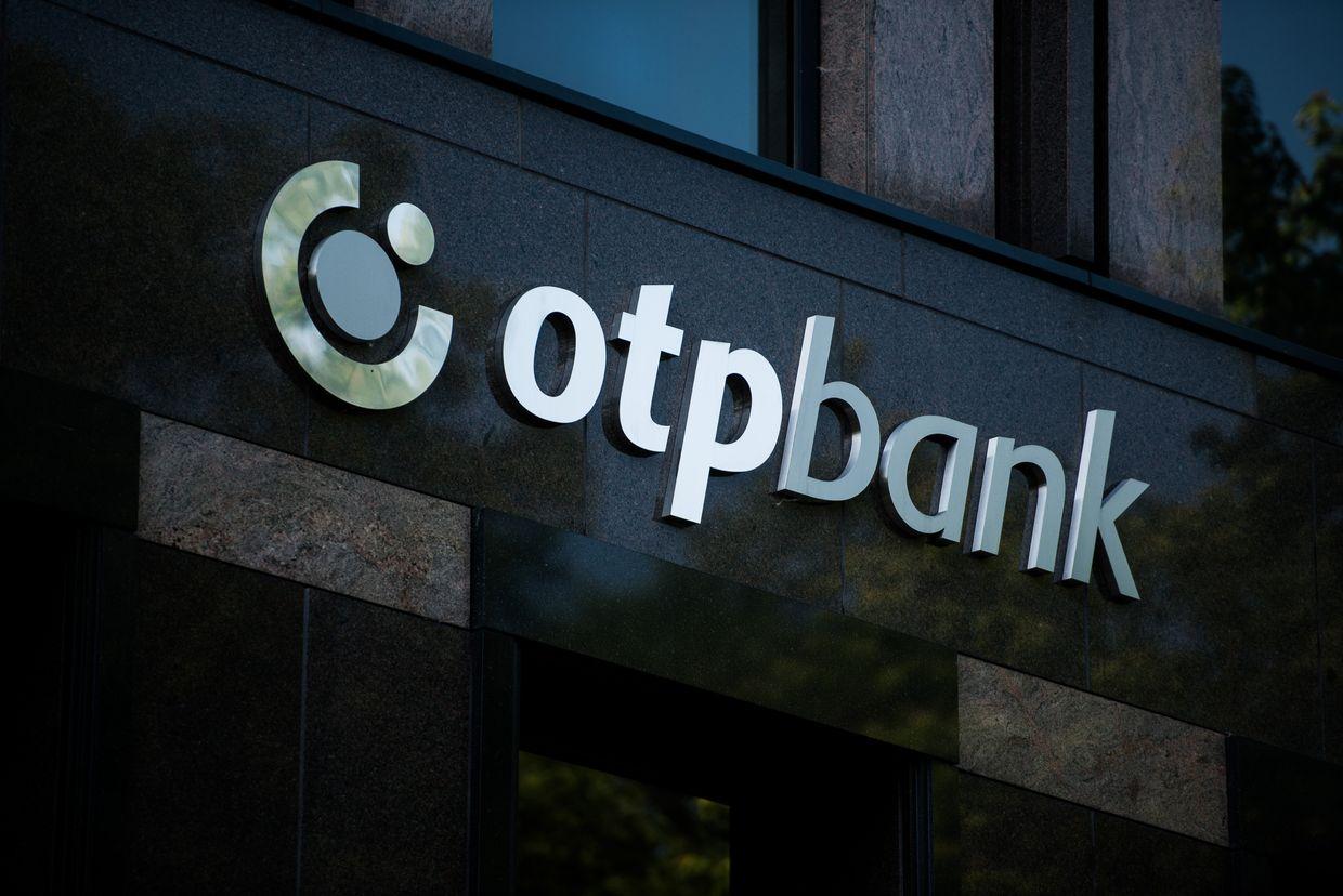 Media: Hungary again blocks Ukraine aid over OTP Bank