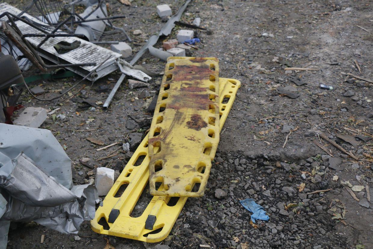 Governor: Russian airstrike kills 2 in Kharkiv Oblast