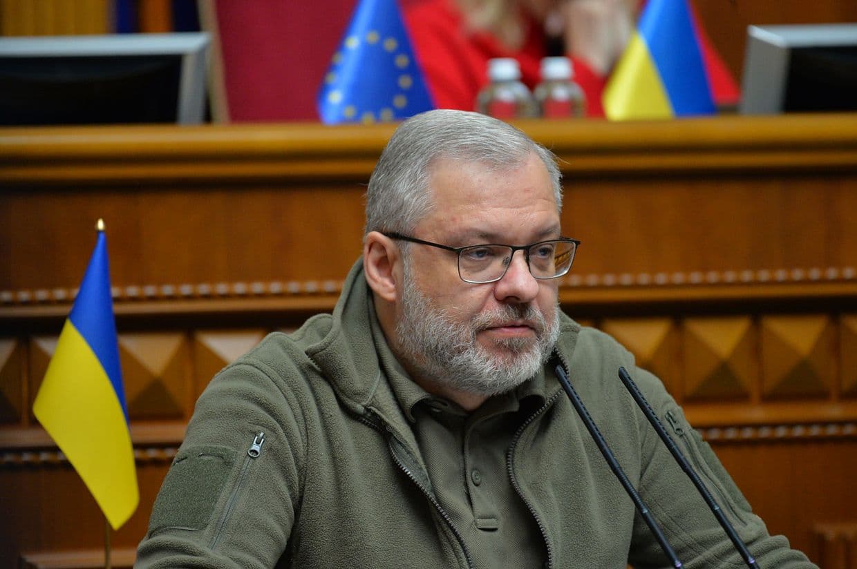 Two Ukrainian ministers implicated in major corruption scandal step down