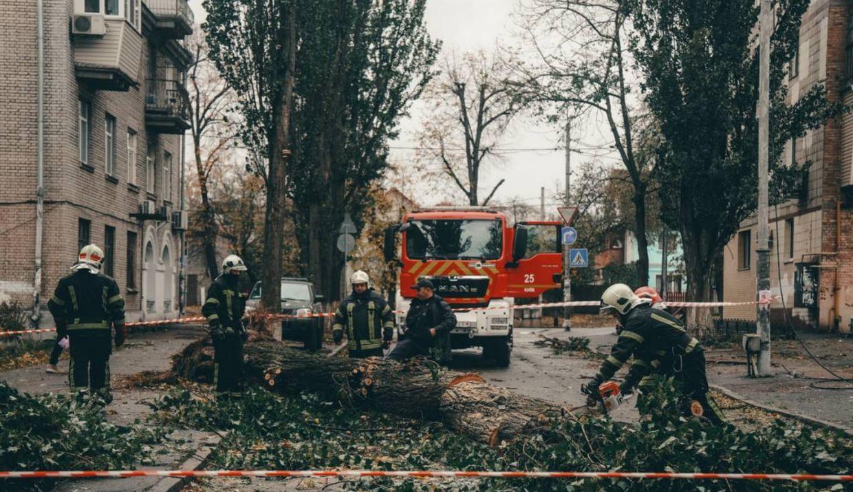 President’s Office: 4 killed, 9 injured as gale-force winds hit Ukraine