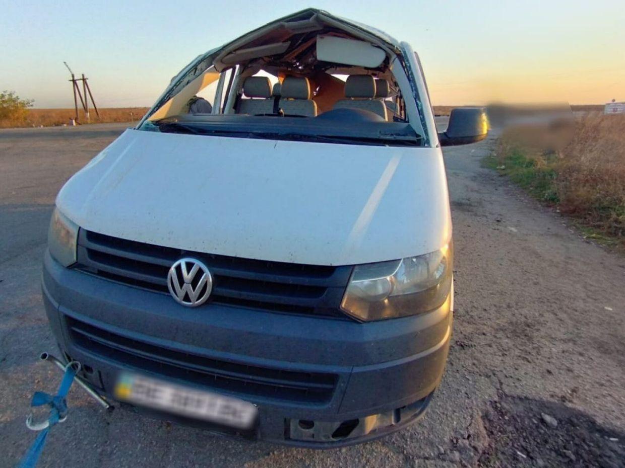 Russian strike on evacuation bus in Kherson Oblast injures 2