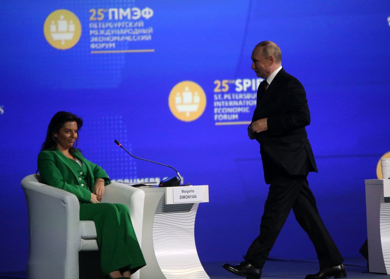 Media: US warns 100 countries of Russian election interference threat