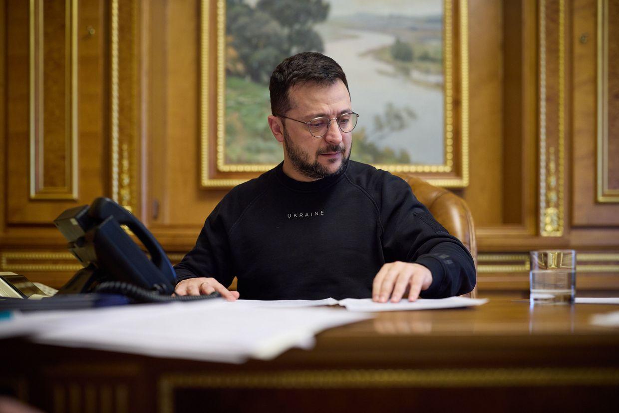 Zelensky signs law on use of English in Ukraine