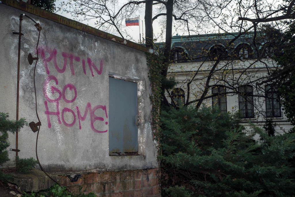 Czechs picket Russian Embassy in Prague