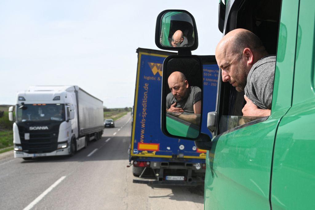 Reuters: Polish truckers plan protest at Ukraine's border crossings