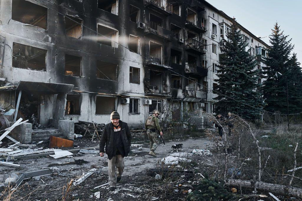 Russia continues to attack Avdiivka, 2 civilians killed in airstrike