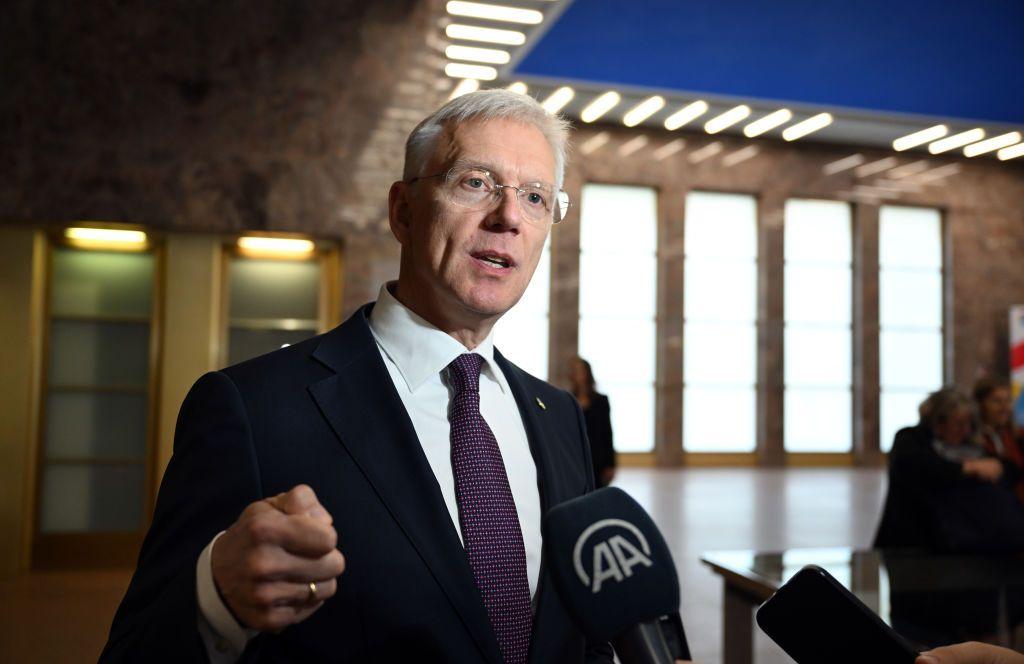 Latvia offers to help negotiate end to Polish border blockade