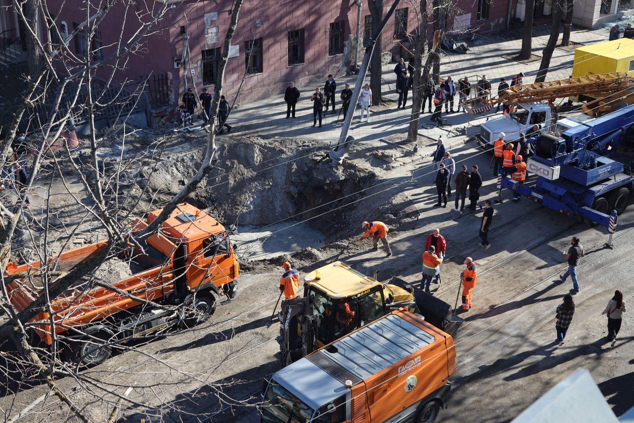 Ukraine war latest: 128th brigade says Russian strike killed 19 of its soldiers; Attack on Odesa injures 8