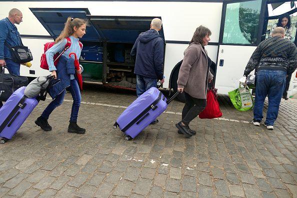 Survey: Most Ukrainians positive about IDPs