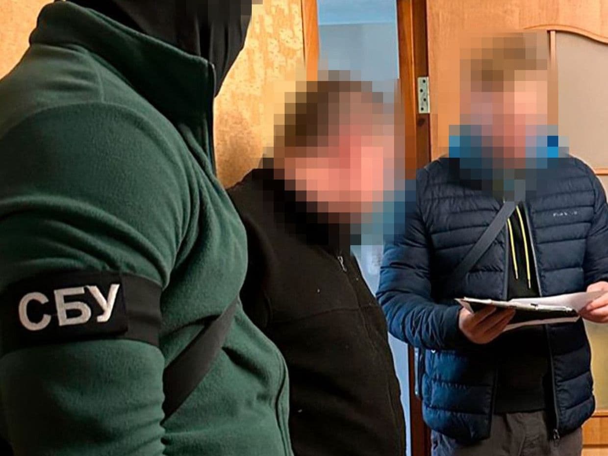 SBU detains man suspected of spying on military airfields