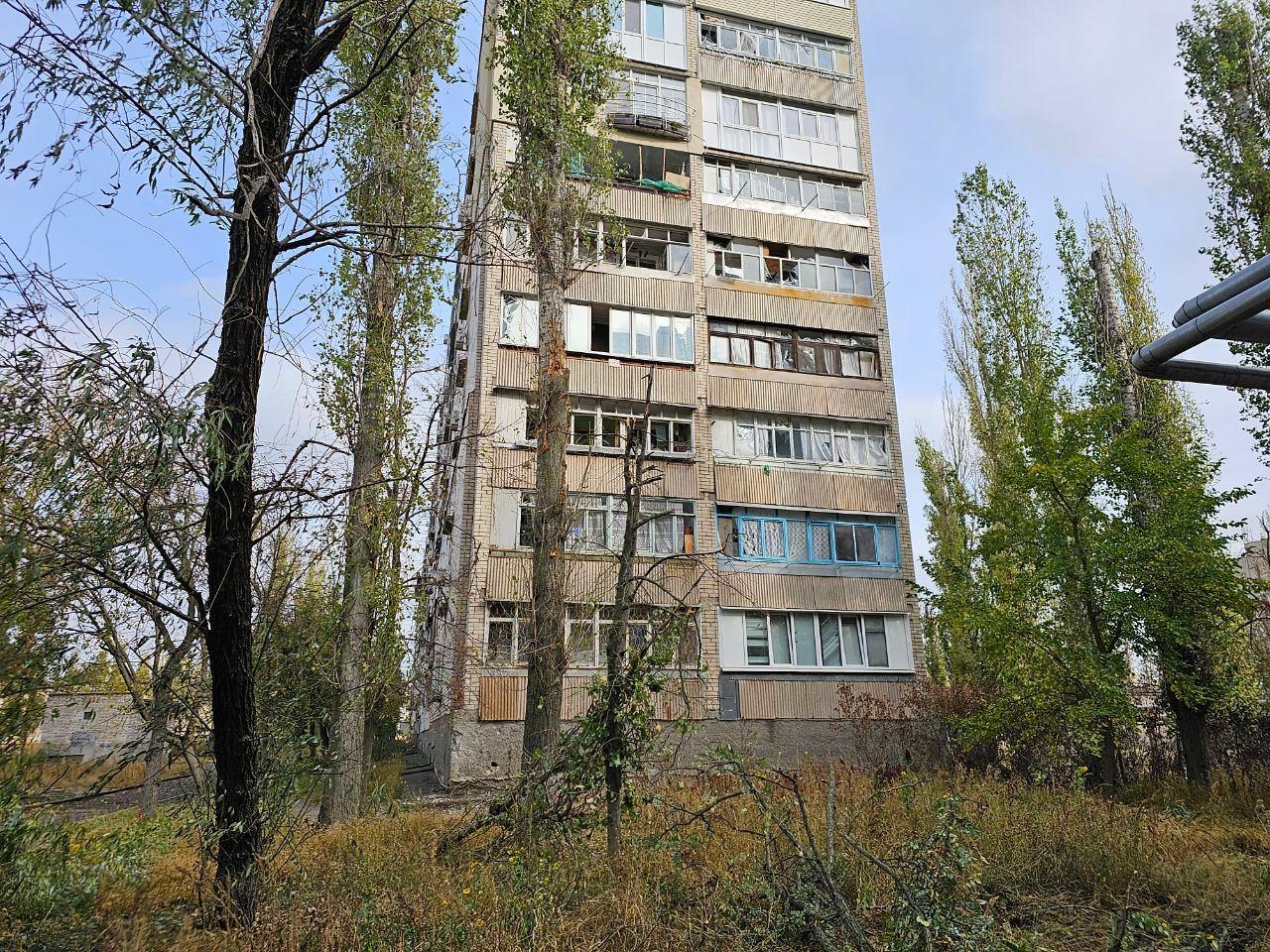 Russian strike on Kherson injures 3