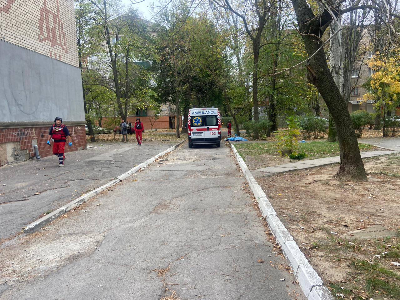 Russian strike on Kherson city center kills 1, injures 2