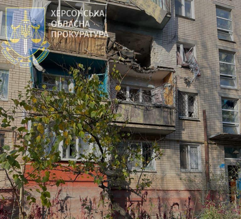 Updated: Russian strike on Kherson kills 1, injures 3