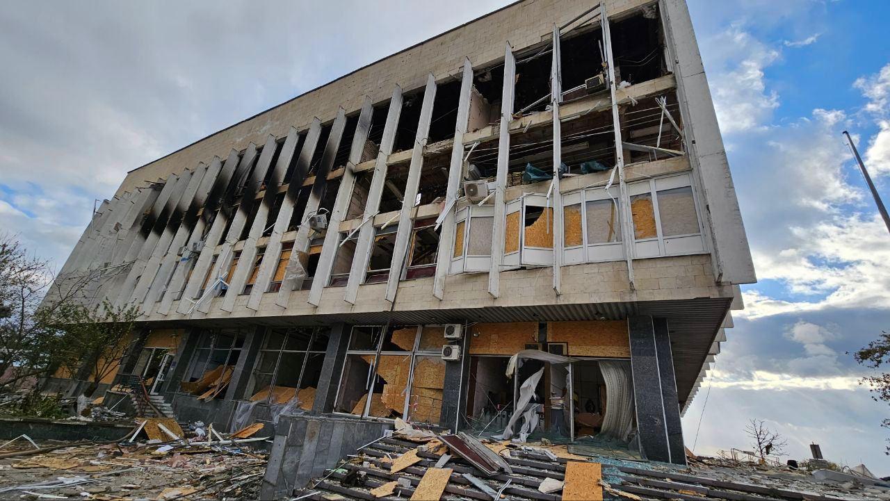 Governor: 1 killed, 5 injured in 62 Russian attacks on Kherson Oblast