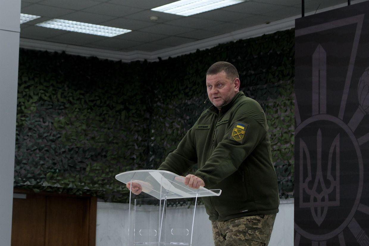 Zaluzhnyi says Ukrainian troops remain in north of Marinka