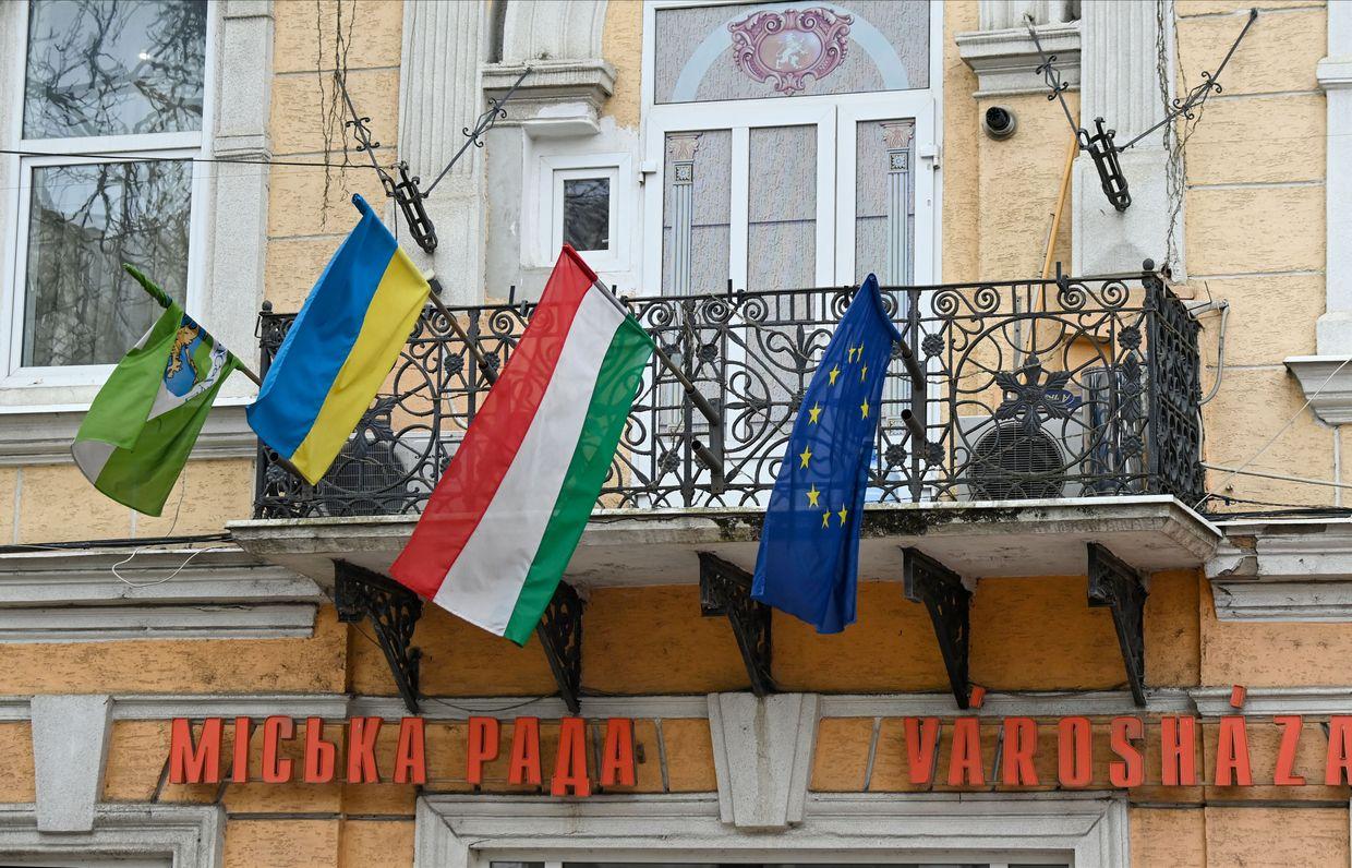 Media: Hungarians in Ukraine ask Orban to support launch of Ukraine's EU accession talks