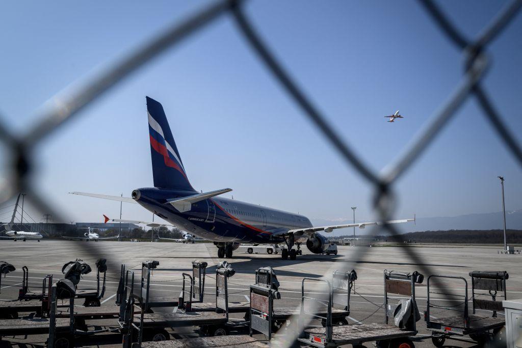 Ukraine sanctions 150 individuals, entities that support Russian aviation