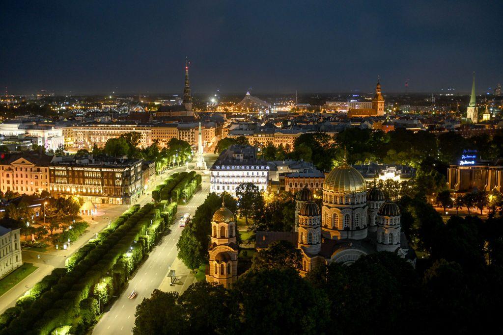 Media: Man throws training grenade at BBC Russian service journalists in Riga