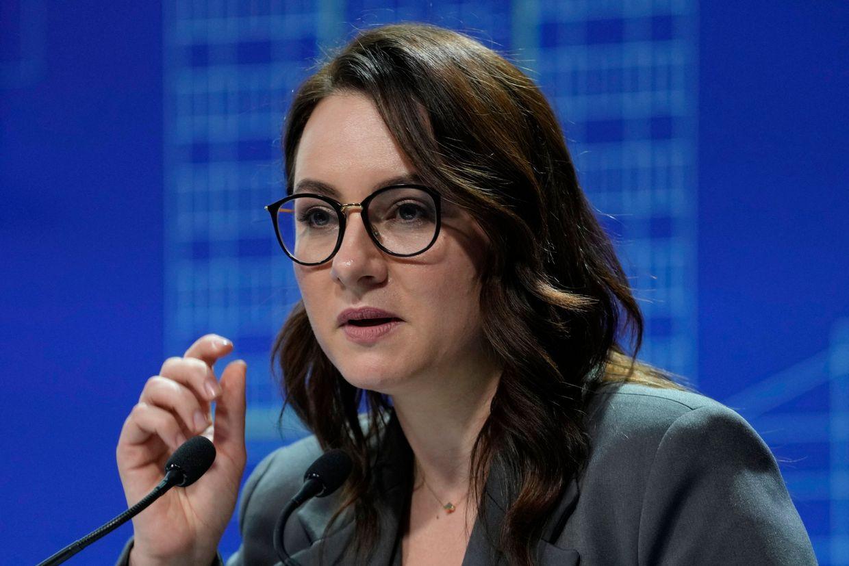 Economy Minister warns of delays to salaries, pensions if Western aid stops