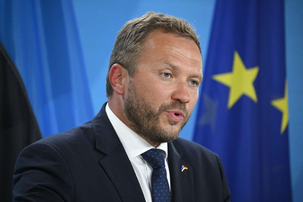 Estonia may veto EU's 18th sanctions package if Russian oil price cap not lowered, foreign minister says