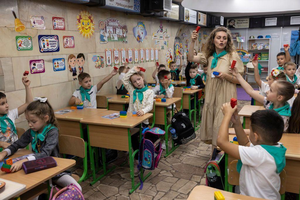 Education Ministry creates manual for teachers on discussing war in schools