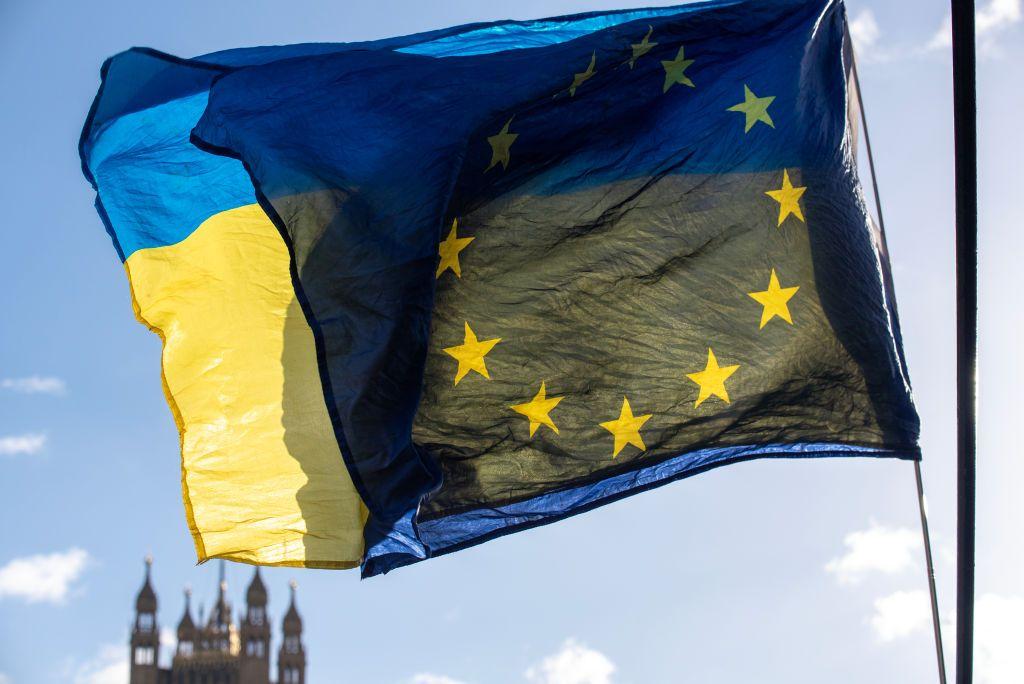 Politico: EU, Ukraine push for membership talks to start on June 25