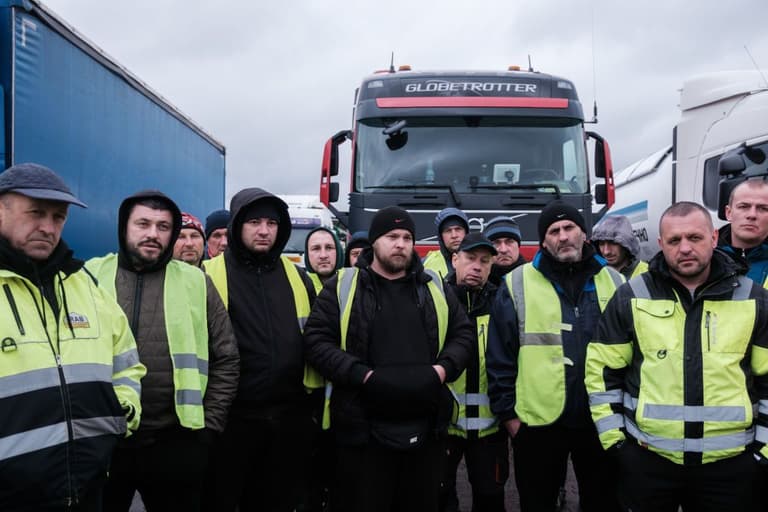 Anger and disappointment in endless lines of Ukrainian trucks at Polish ...